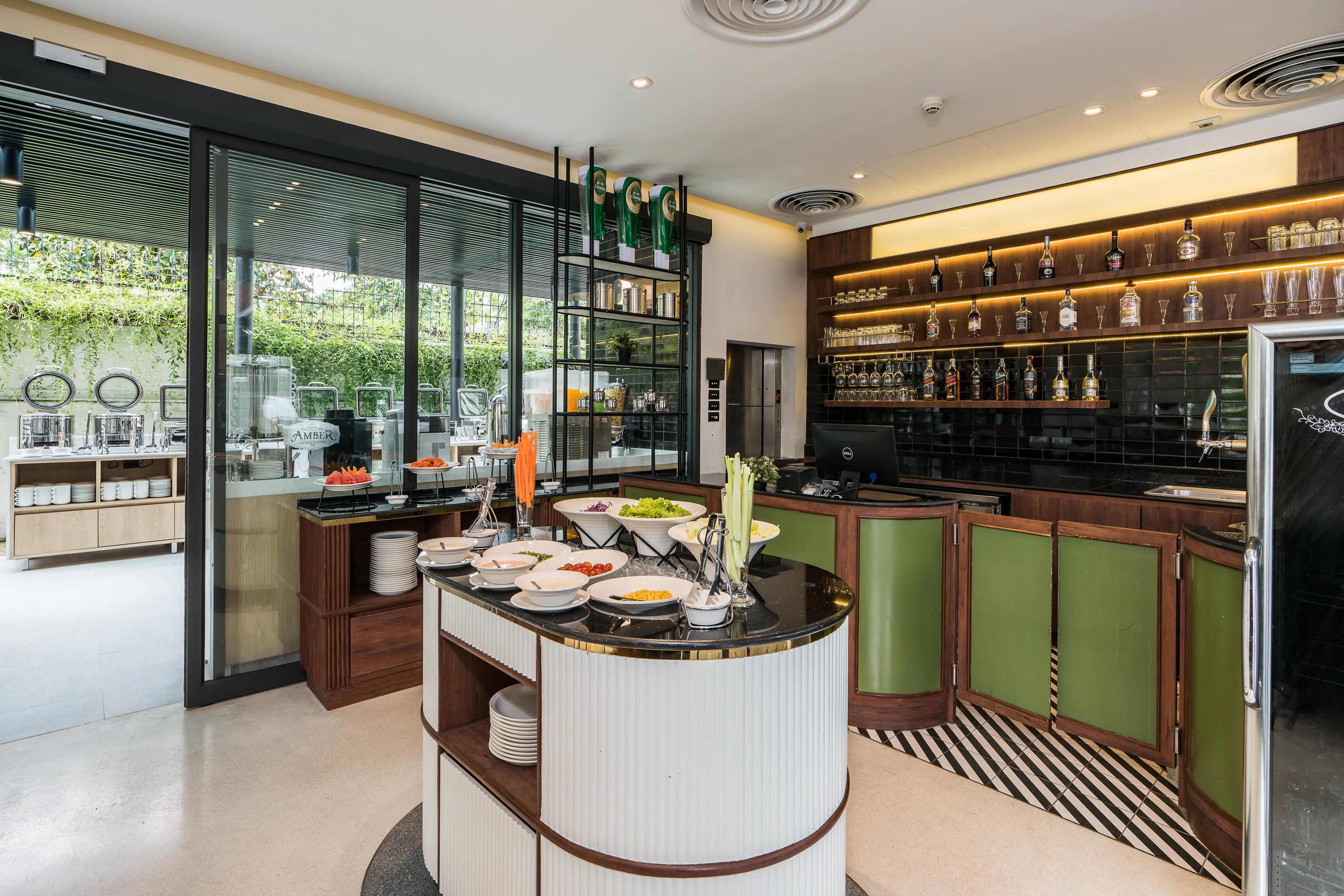 Hotel Amber Sukhumvit 85 Бангкок Екстер'єр фото
